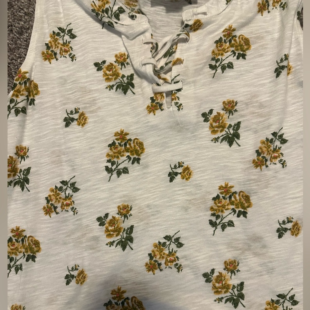 Floral Ruffle Top - Picture 3 of 3